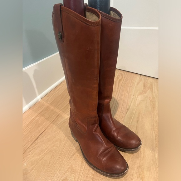 🤎 FRYE Women's Melissa Button Riding Boot in Cognac - Picture 7 of 13